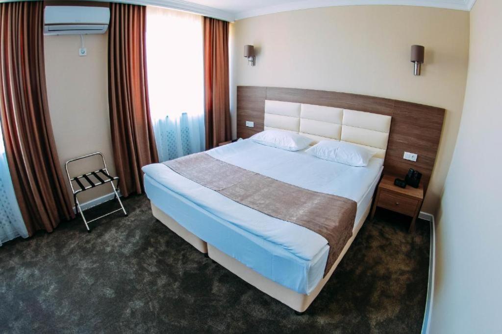 Osh Grand Hotel Chavo Dış mekan fotoğraf